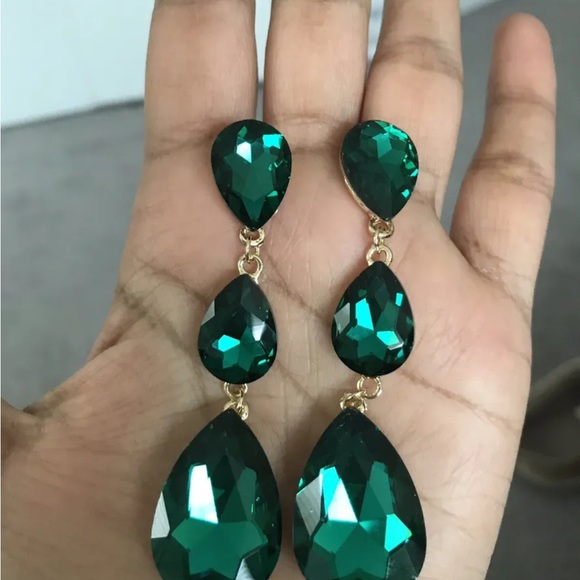 Green crystal earrings emerald colored dark green pageant long big teardrop - Picture 3 of 3